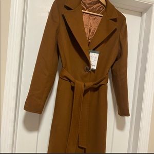 LORO PIANA 100% Virgin Wool coat with belt, New with Tag, Brown Size: US…